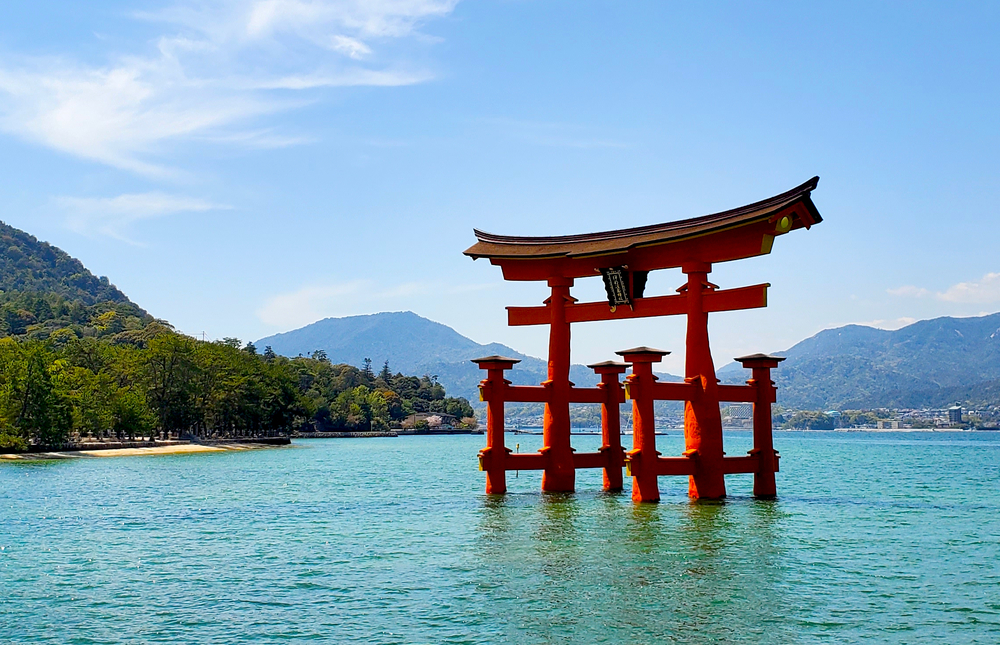 Mystical Miyajima’s Torii: Tips for Visiting The Floating Shrine Gate